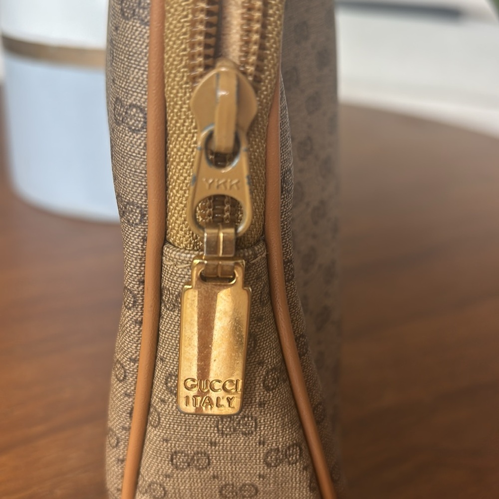 Authentic Vntg. Micro GG GUCCI tan coated canvas clutch bag cosmetics (8” x 6”) - Picture 4 of 8